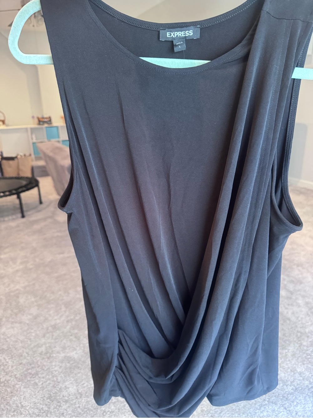 NWT Express Black Draped V-Neck Sleeveless Camisole - Picture 2 of 3